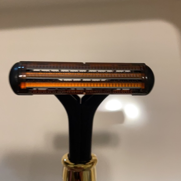 Emoji Sensation Classic Shaving Set - Picture 8 of 12